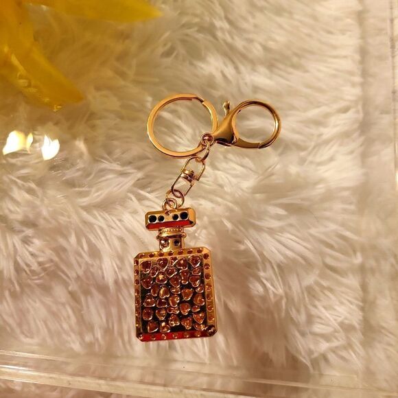 Parfumn°5 with pink crystals gold outlay, so cute for purse or 🔑 keys - Picture 2 of 2